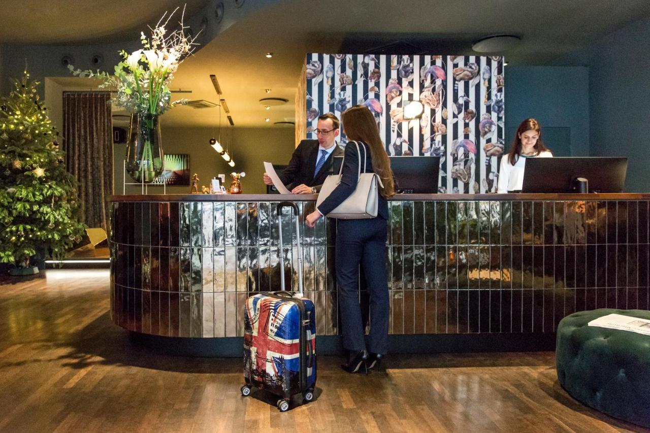 Manhattan Hotel Francoforte sul Meno Esterno foto